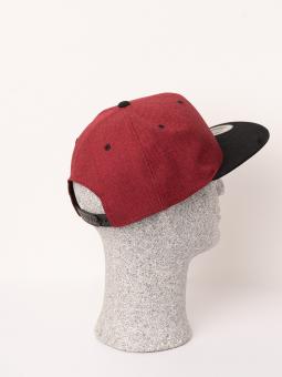 SVN Yupoong Classics Premium Snapback rot/schwarz